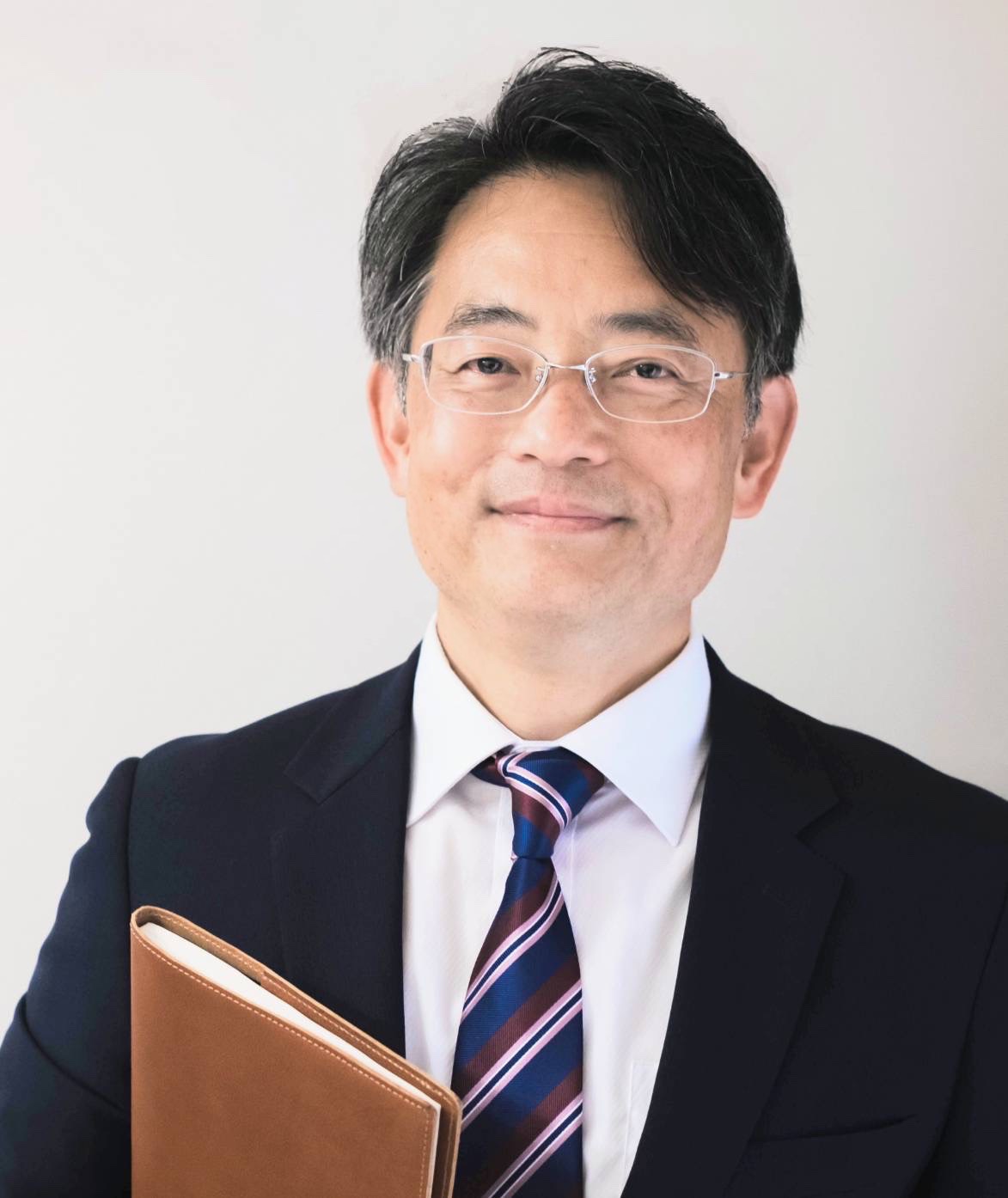 行政書士の田中聡の写真